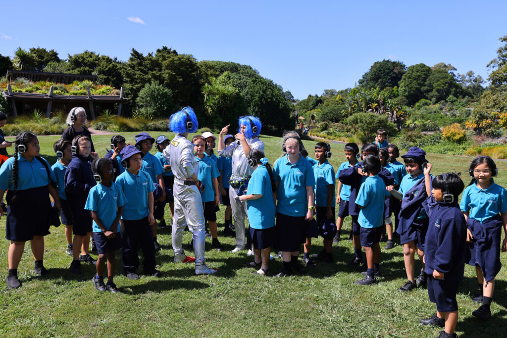 school kids meet guests from the future in Auckland botanic gardens